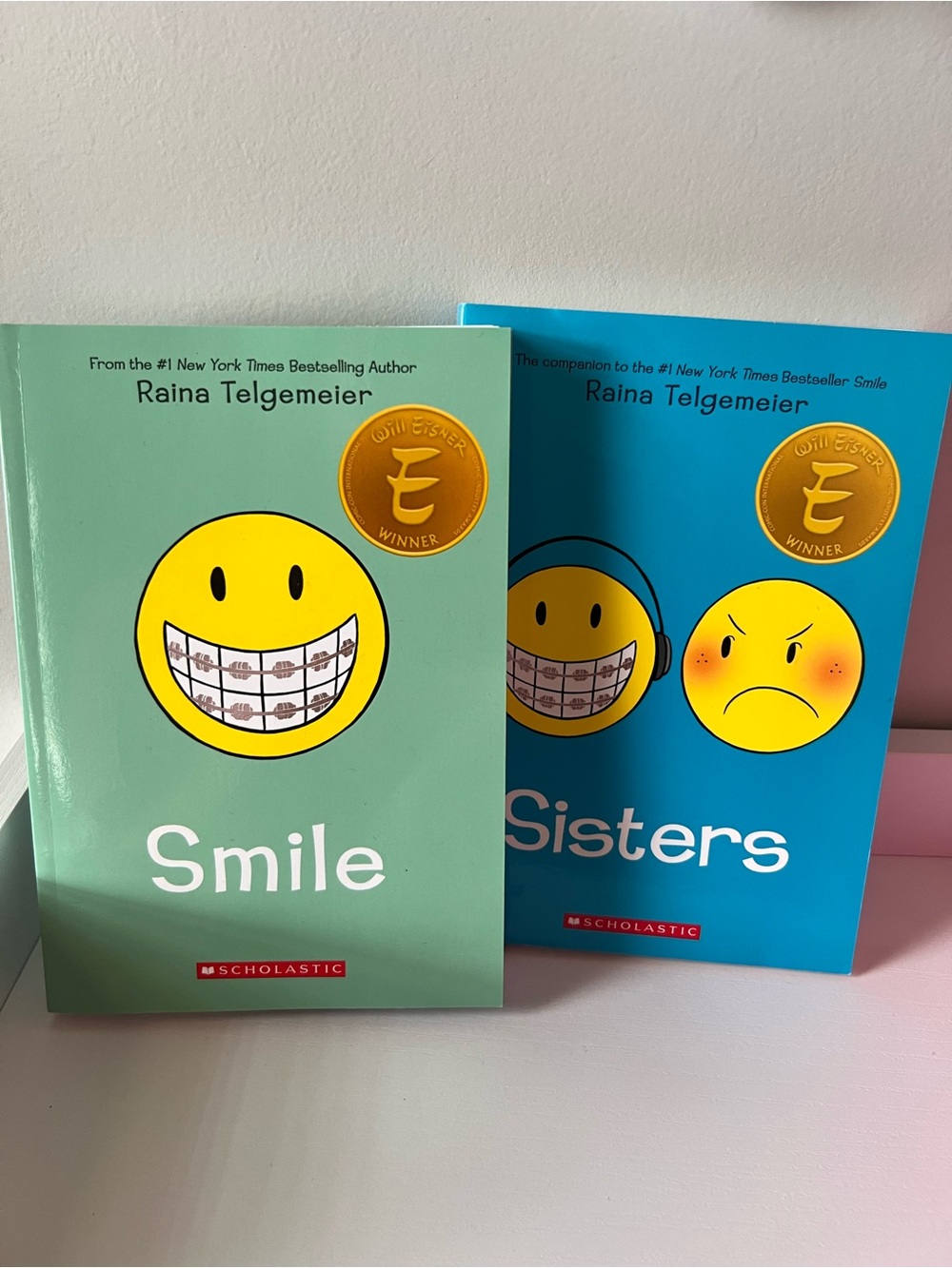 Smile / Sisters by Raina Telgemeier Book Bundle